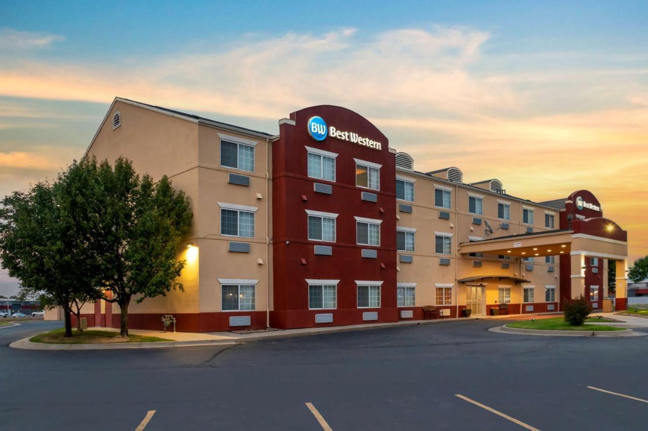 Best Western Governors Inn And Suites Wichita Esterno foto