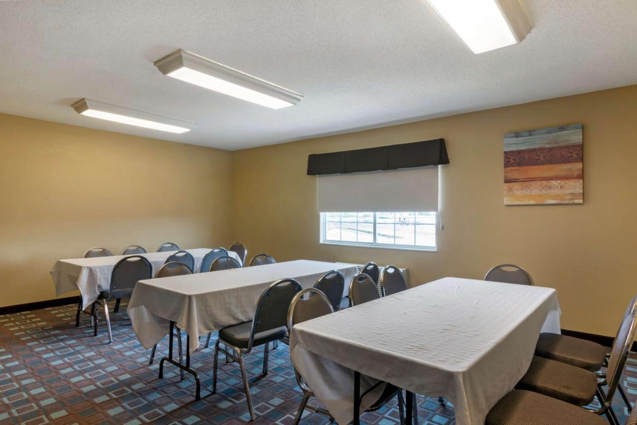 Best Western Governors Inn And Suites Wichita Esterno foto