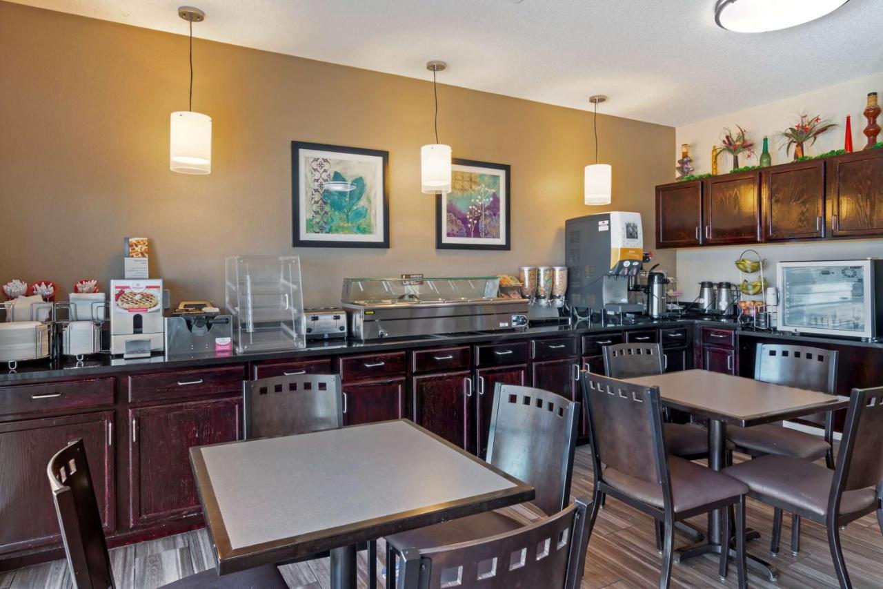 Best Western Governors Inn And Suites Wichita Esterno foto