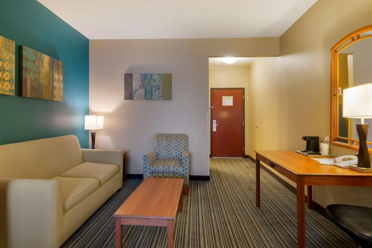 Best Western Governors Inn And Suites Wichita Esterno foto
