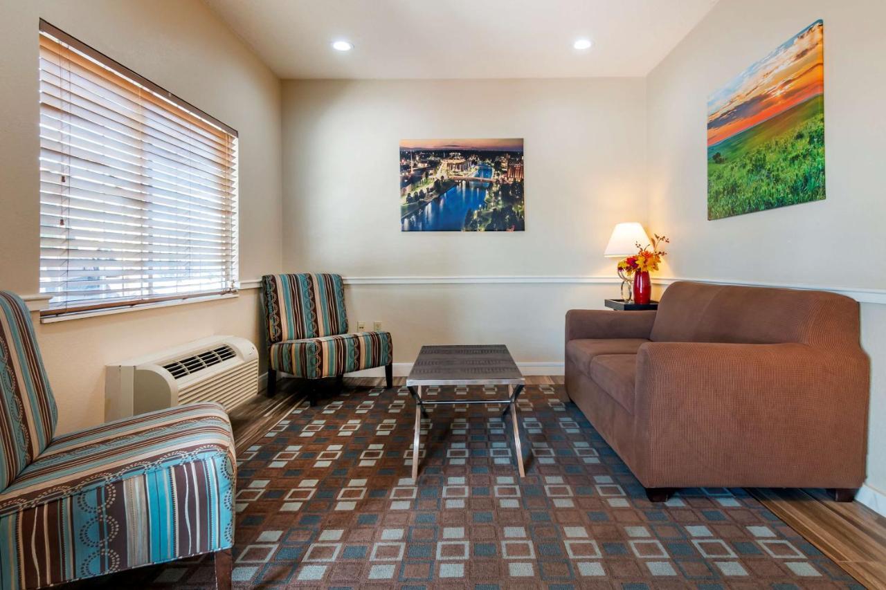 Best Western Governors Inn And Suites Wichita Esterno foto